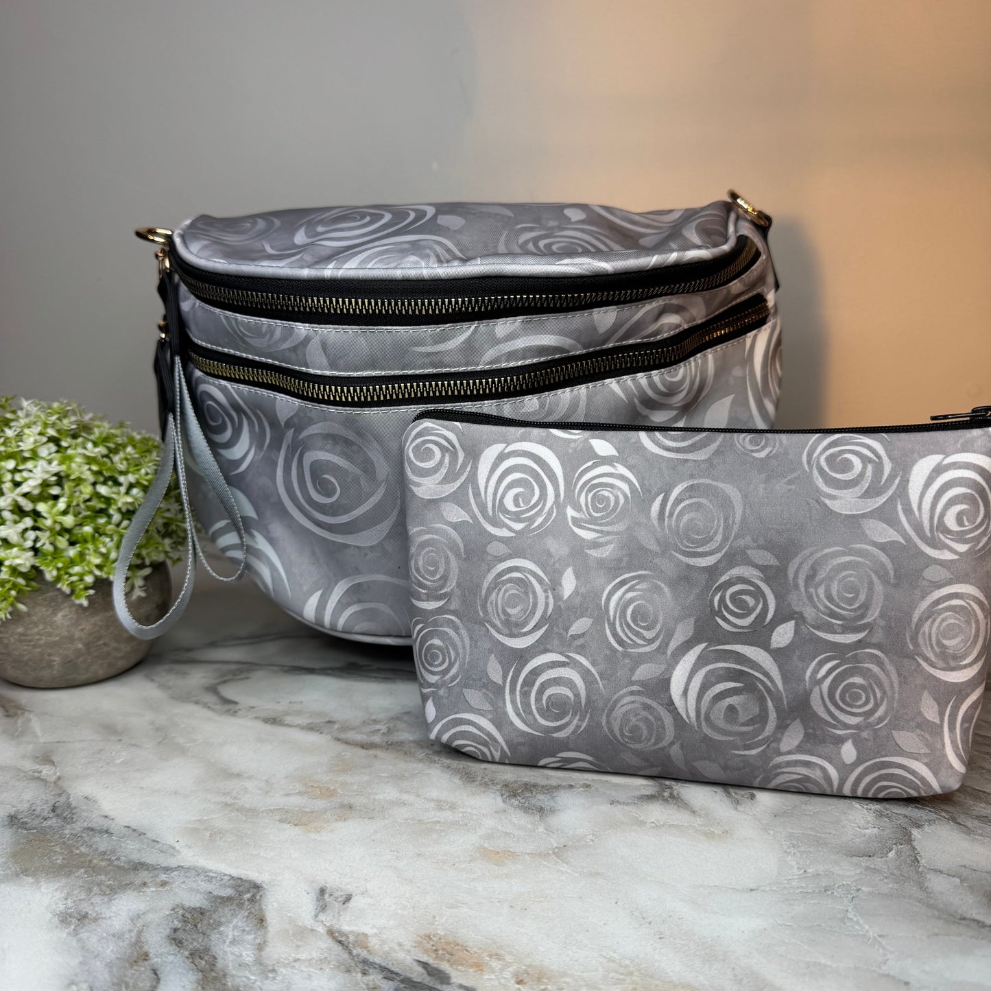 Bundled Set - Roni & Pouch - Grey Swirl Roses