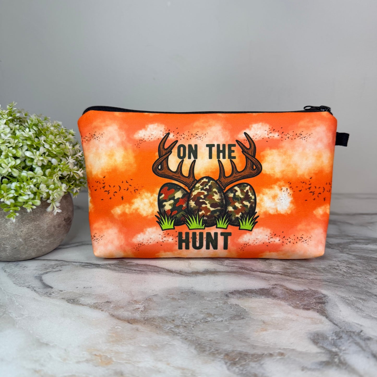 Pouch - Easter - On The Hunt