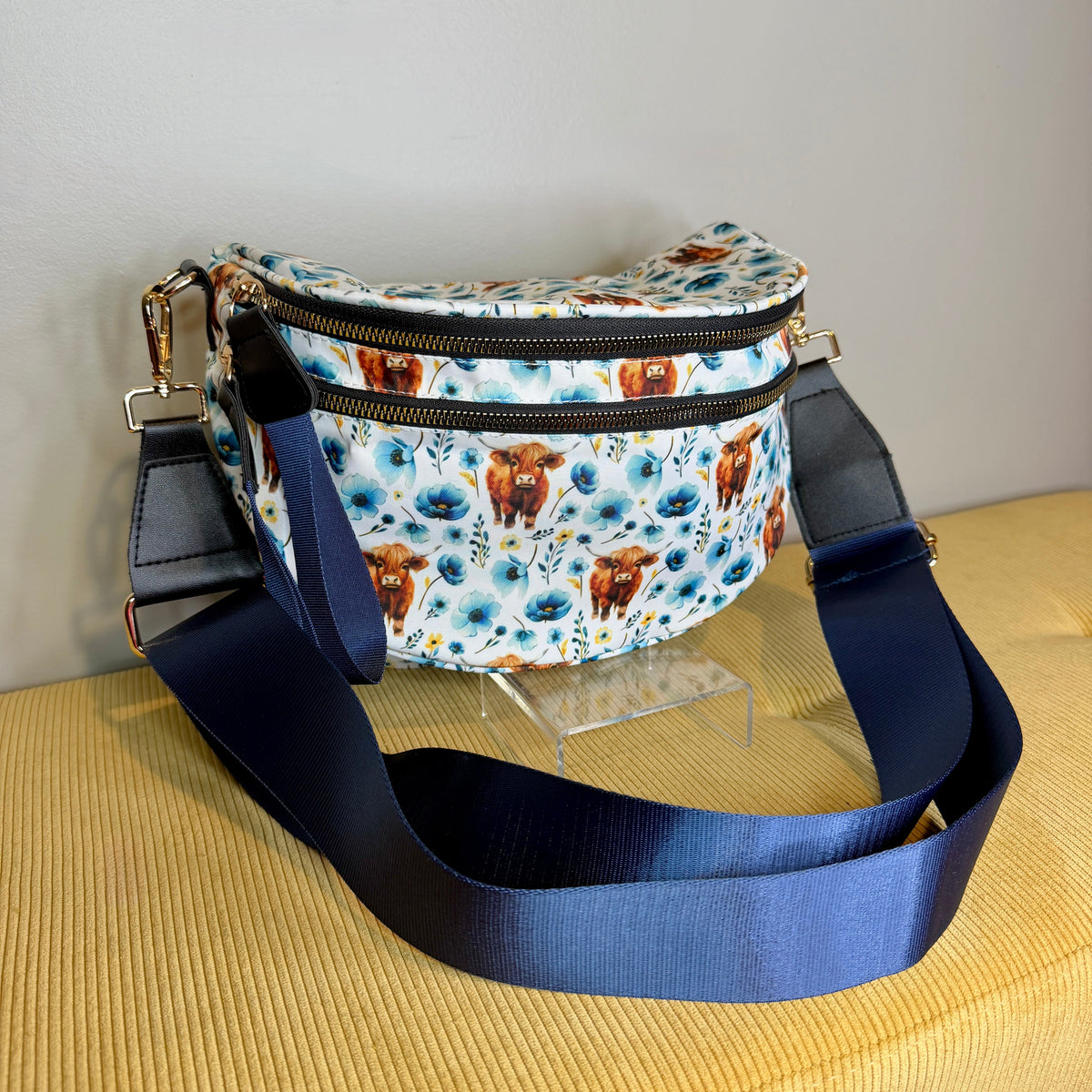 The Roni Nylon Crossbody - Highland Cow Blue Floral